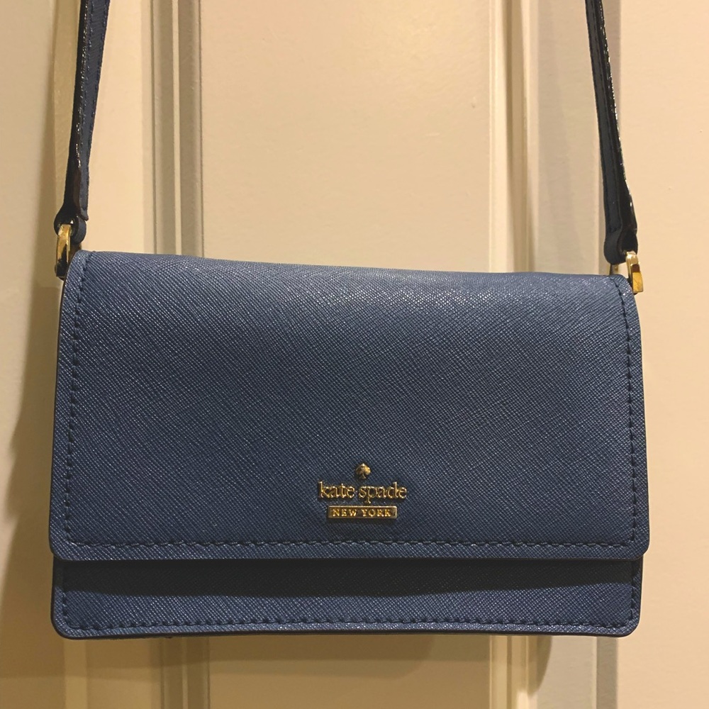 Kate Spade Small Flap Crossbody (Genuine Leather)